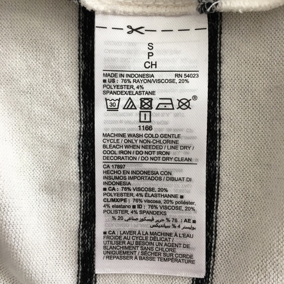 3/$20 NWT Old Navy Luxe Striped Raglan Sleeve Tee, size Small 🖤 - Picture 10 of 12